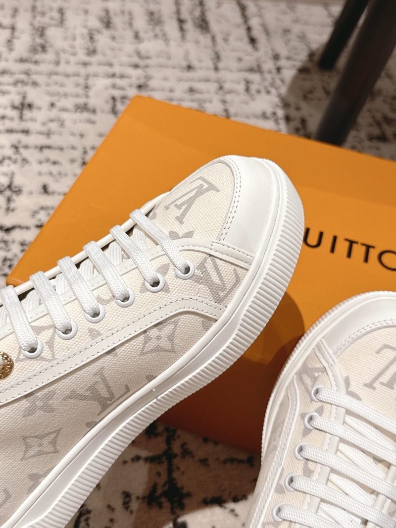 l0vis Vvtt0n low shoes